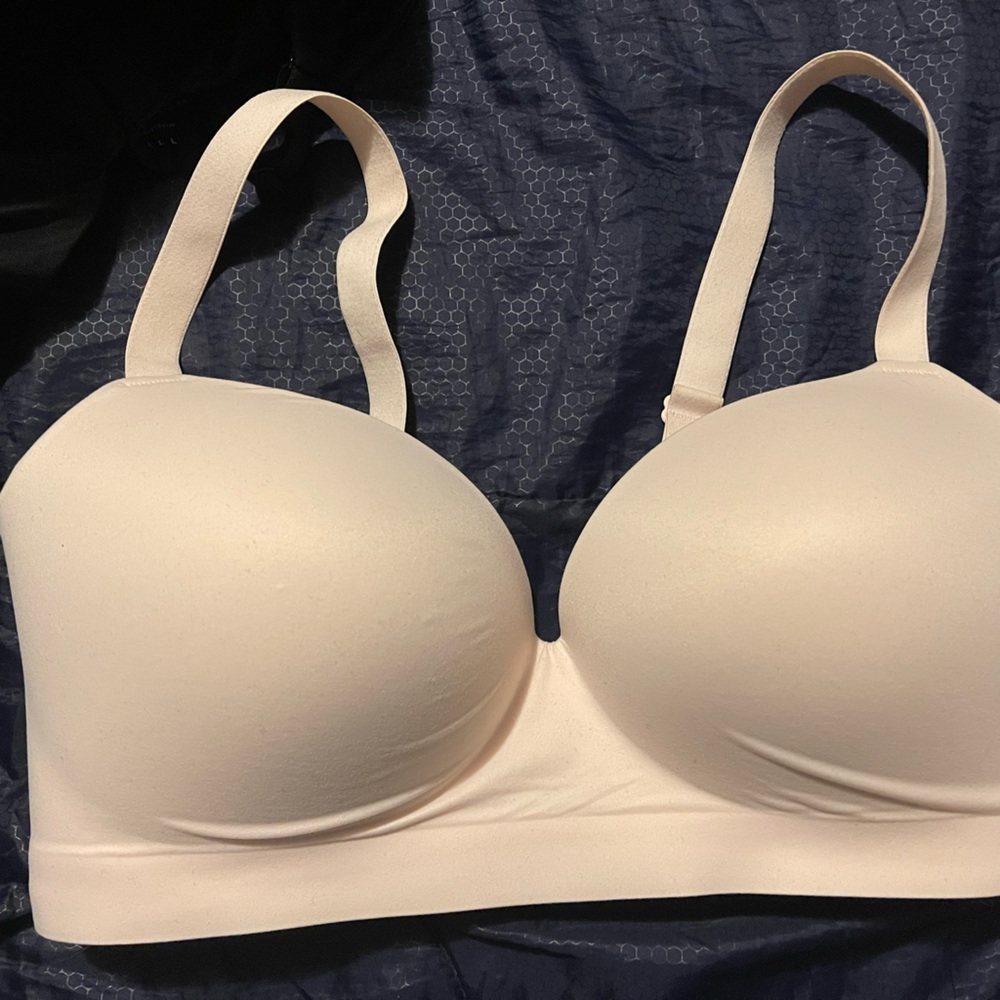 Tell Tale 38D wireless push up